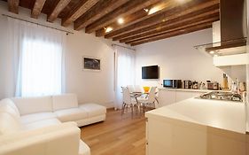 The Lion'S House Apt2